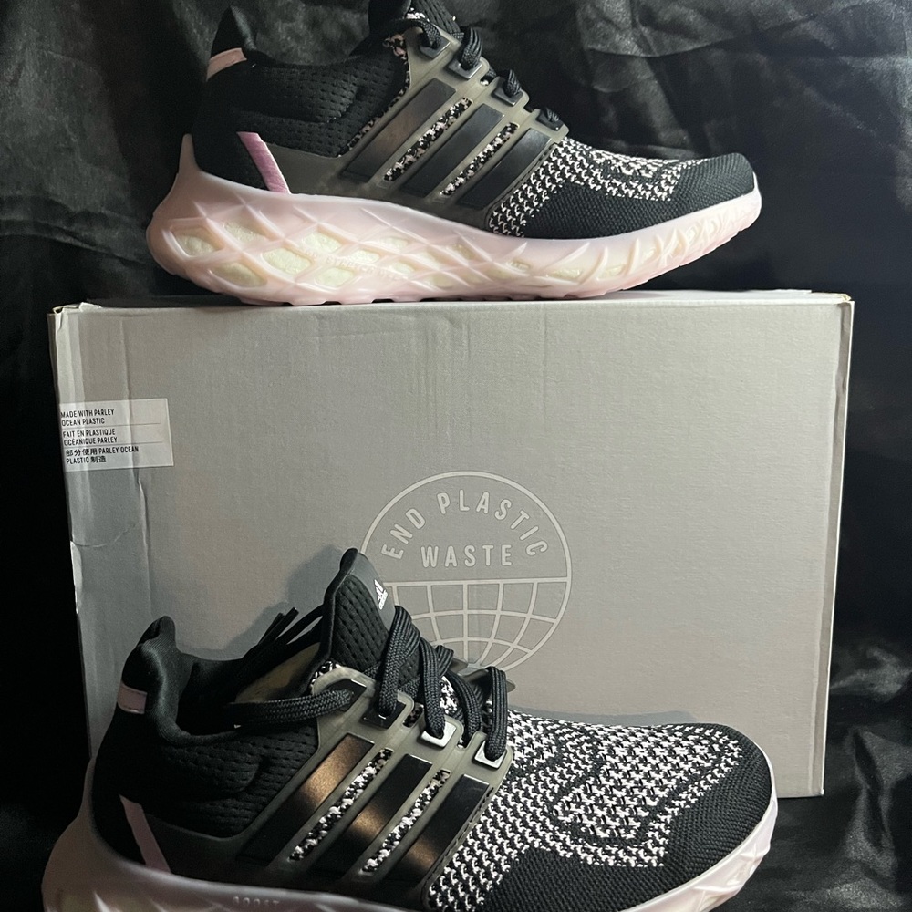 ULTRABOOST DNA WEB J Black and Pink Sneakers